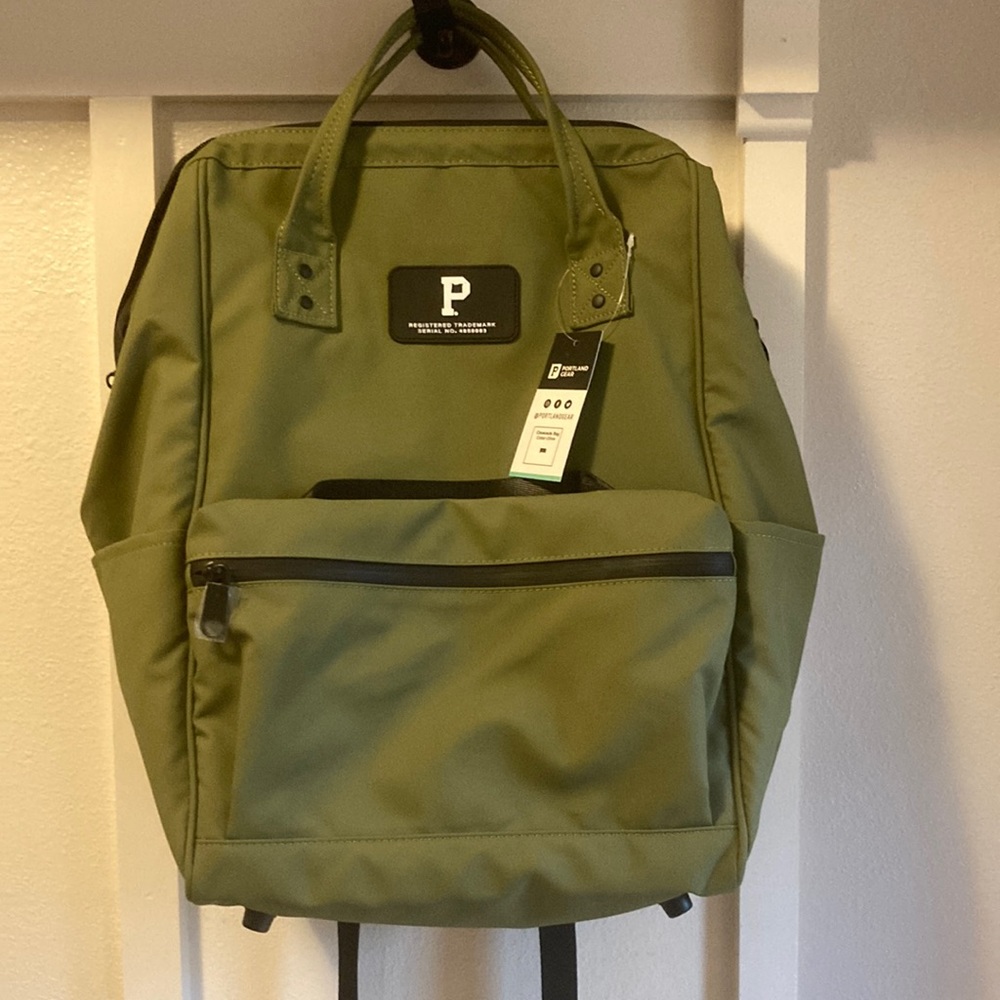 Brand new Cascade Bag (backpack)